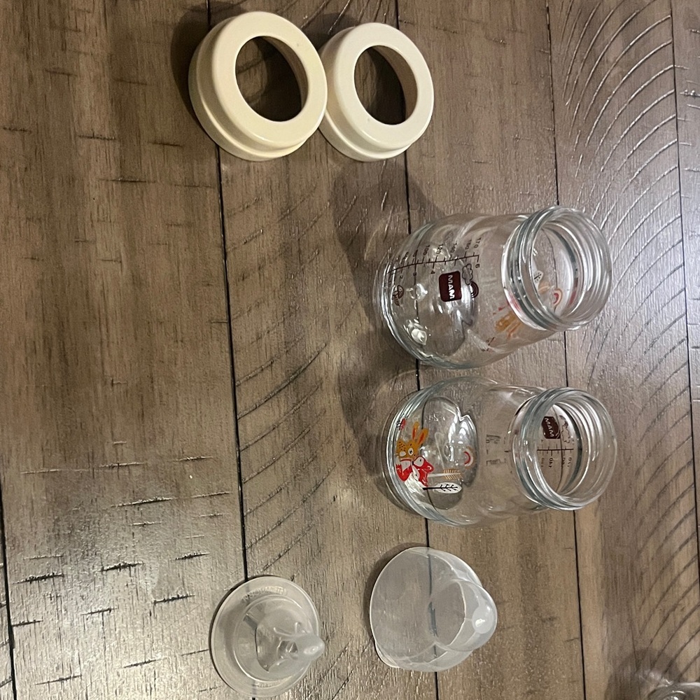 Glass Baby Bottles with Cream Lids